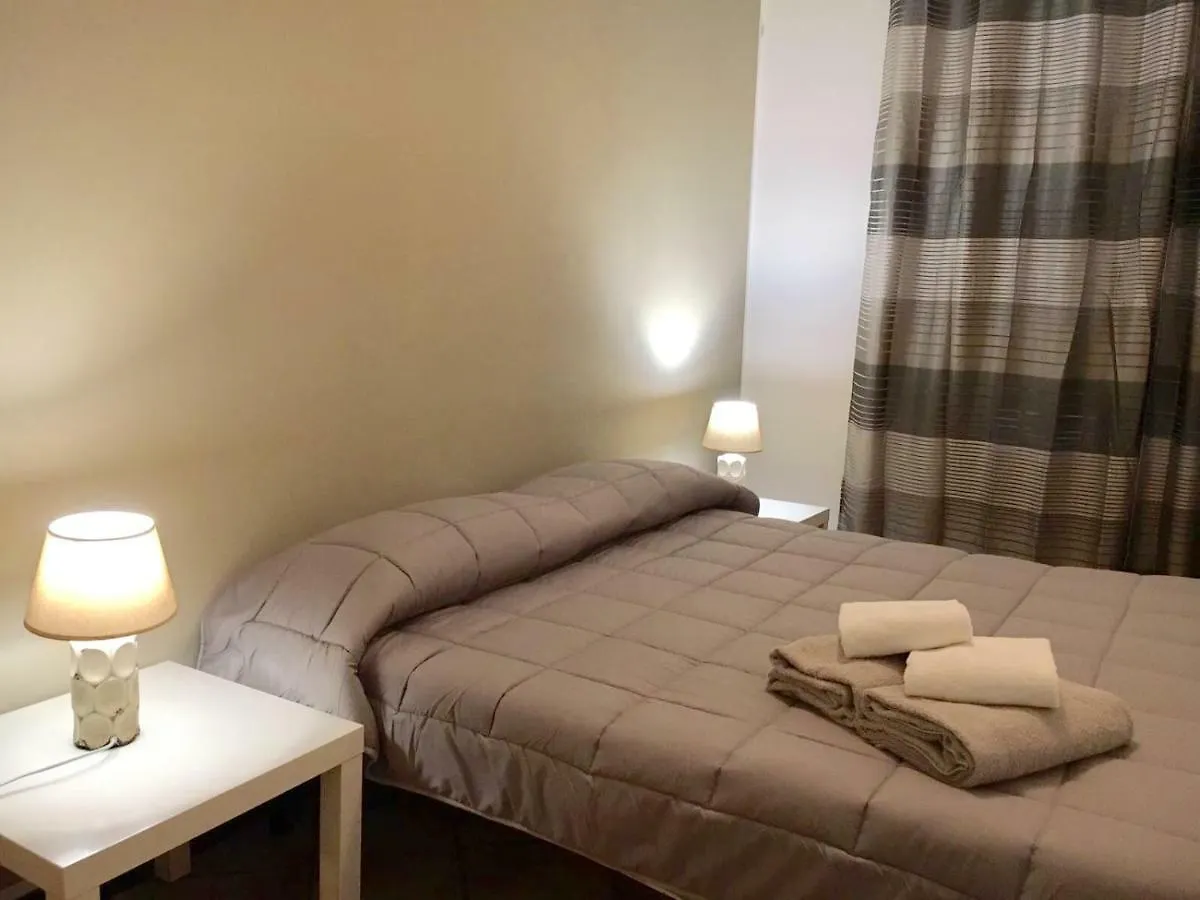 Apartment In Duomo Mediolan