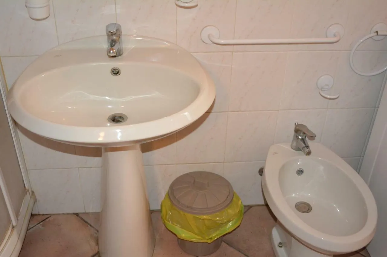 Apartment In Duomo Mediolan 0*,
